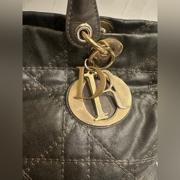 Authentic LADY DIOR Soft Tote Cannage Quilt Canvas Large. Beautiful condition! - Picture 4 of 12